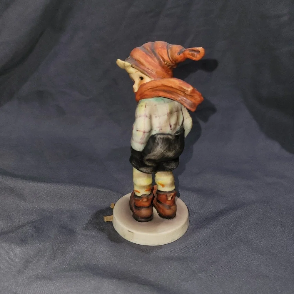 Goebel Hummel Figurine TMK5 #43 March Winds - Unboxed
